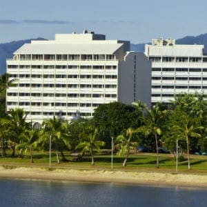 Holiday Inn Cairns Harbourside
