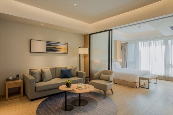 Shama Serviced Apartments Zijingang Hangzhou offers guests a stay with comfort and style