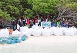JA Manafaru Resort team cleans up island