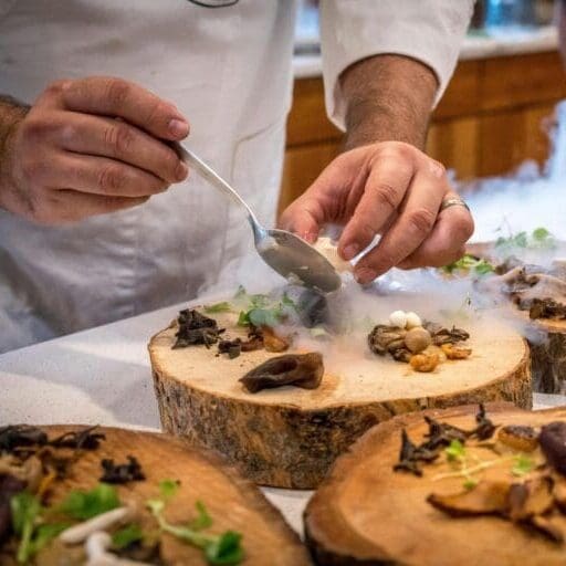 Storytelling Through Mobile Ordering in Hotel Restaurants