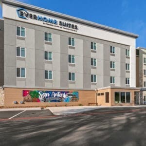 Everhome Suites
